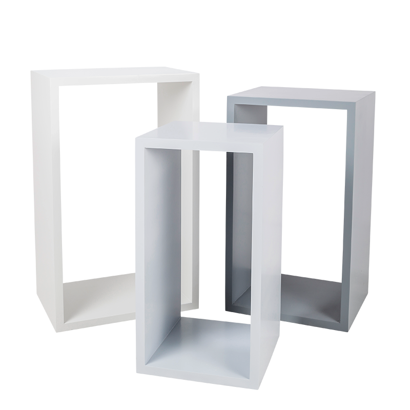 Mesa cóctel alta Cigüeña blanca y gris (conjunto de 3) para alquilar
